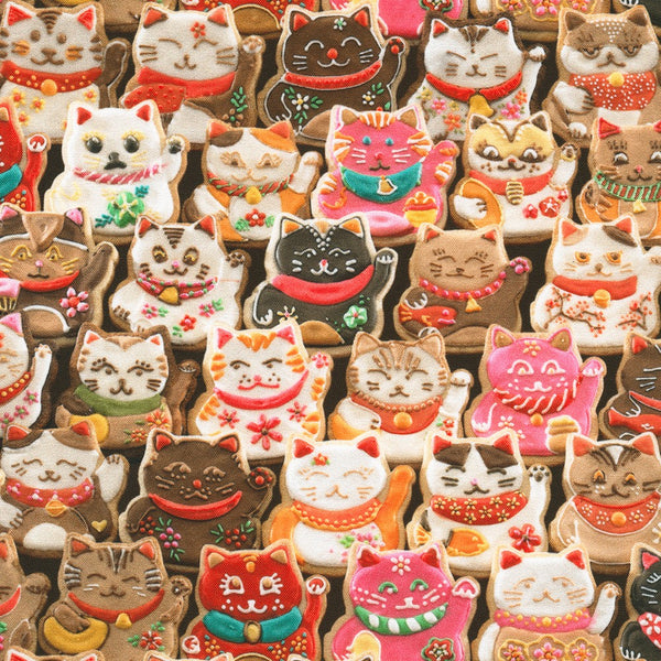 F2123 Sweet Tooth Lucky Cat