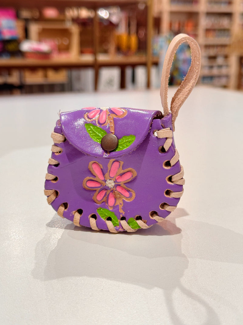 Single Flower Airpod/Wireless Headphone Leather Case (Large)