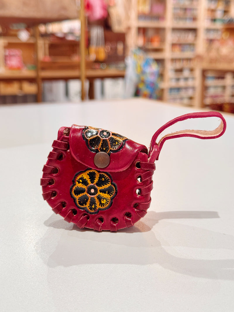 Single Flower Airpod/Wireless Headphone Leather Case (Small)