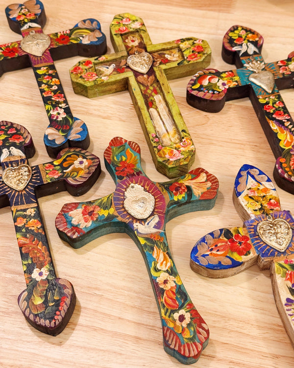 Med. Heart Milagros Wooden Wall Cross
