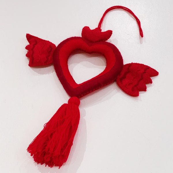 Winged Heart Pom